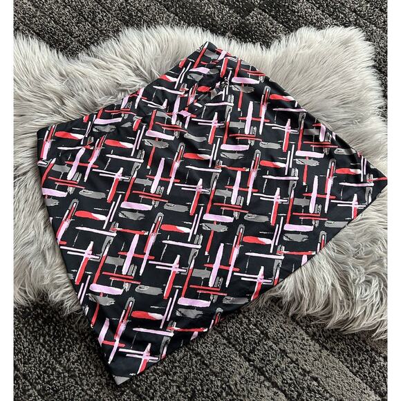 TAIL Women’s 18”‎ Pattern Skort GC4446-C732 Size Medium - Picture 4 of 4